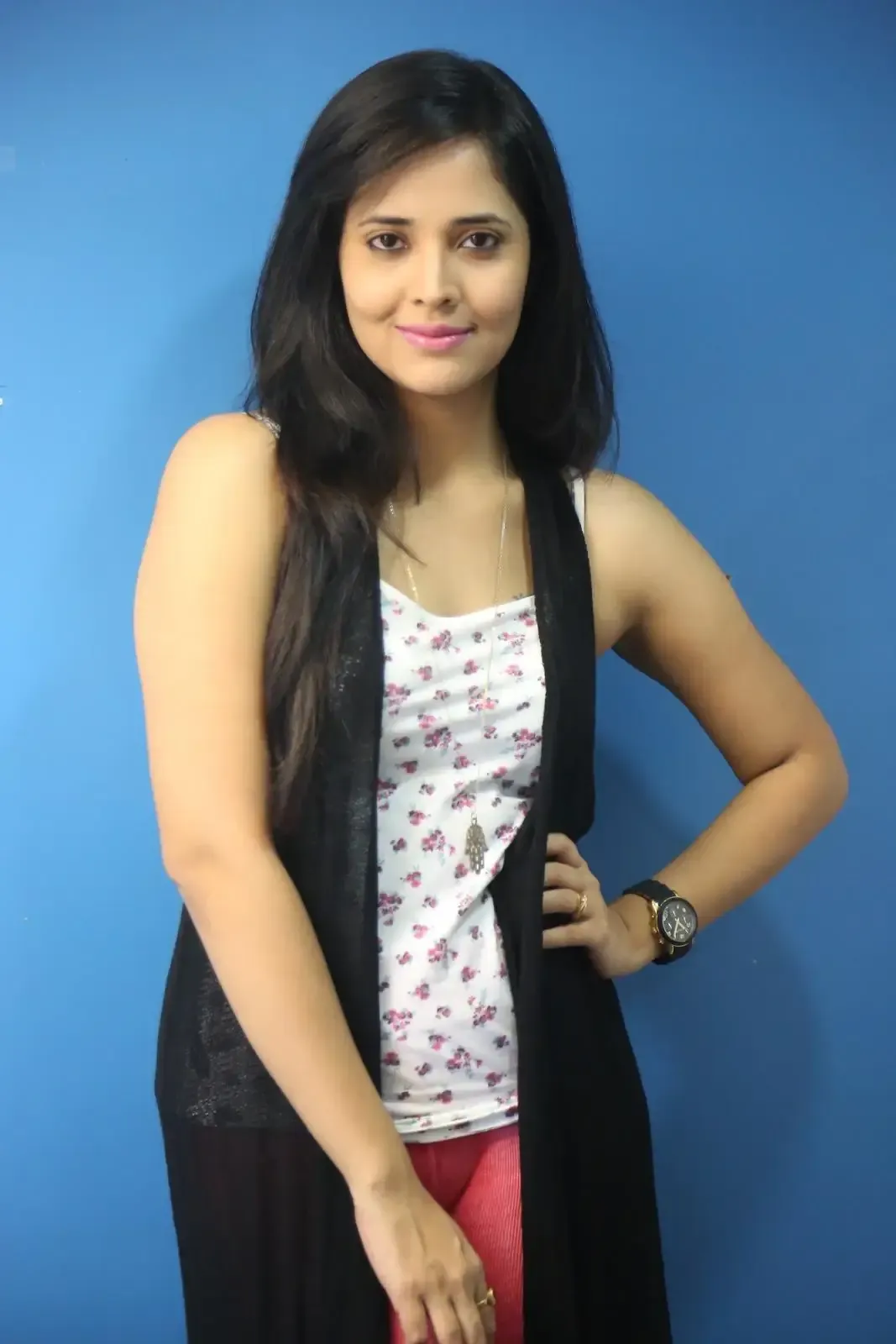 TELUGU TV ANCHOR ANASUYA LONG HAIR PHOTOSHOOT 5